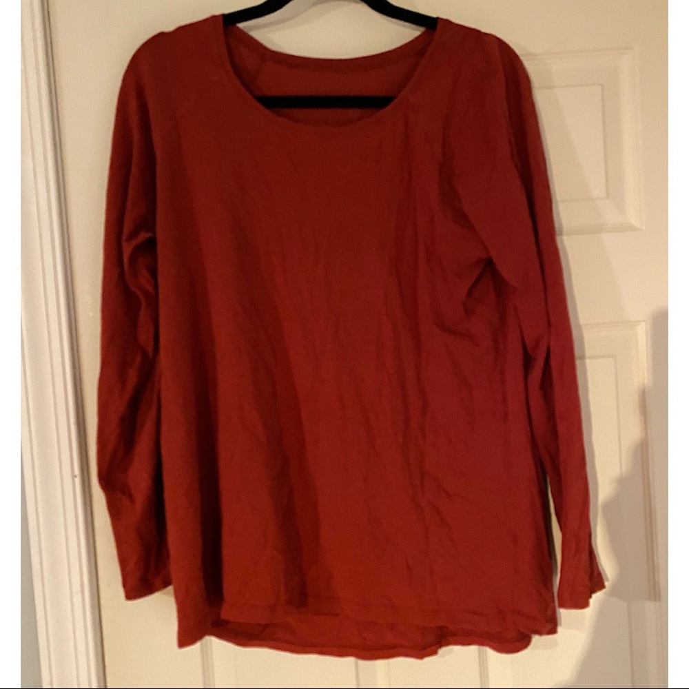 Lululemon long sleeve T-shirt